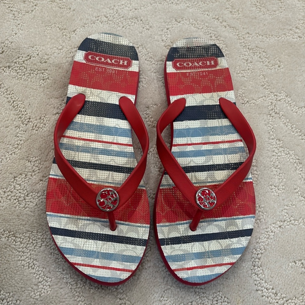 Coach coral colored flip flops 🩴 8